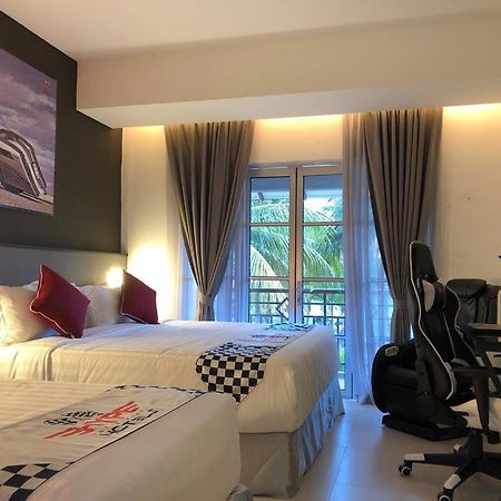 Hype Motorsports Hotel Port Dickson Extérieur photo