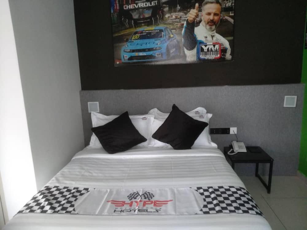 Hype Motorsports Hotel Port Dickson Extérieur photo