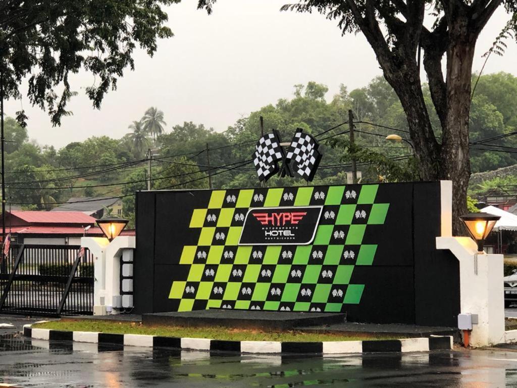 Hype Motorsports Hotel Port Dickson Extérieur photo