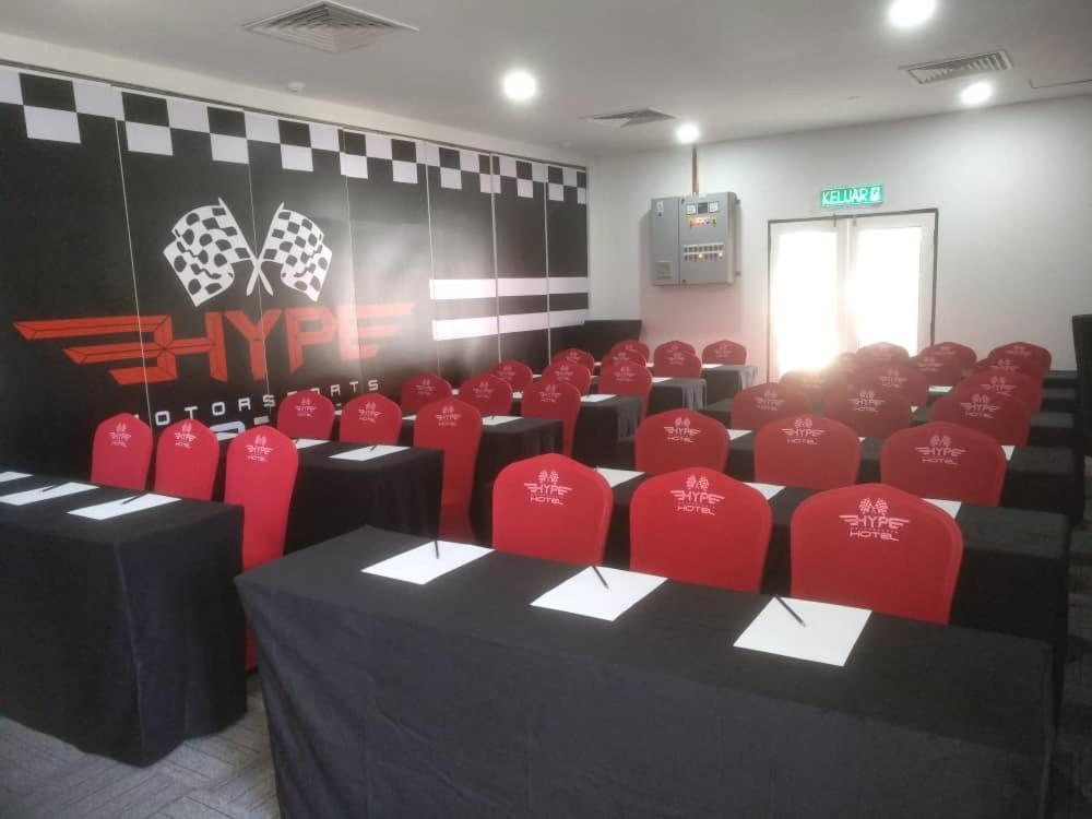 Hype Motorsports Hotel Port Dickson Extérieur photo