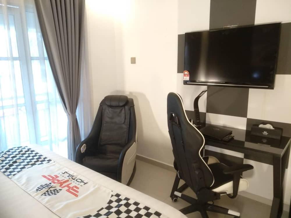 Hype Motorsports Hotel Port Dickson Extérieur photo