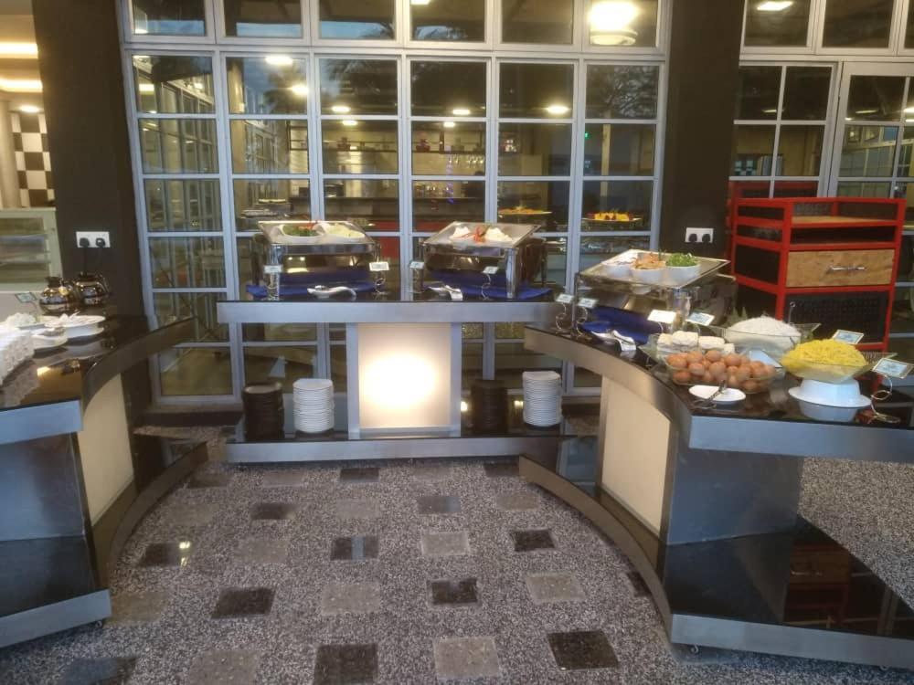 Hype Motorsports Hotel Port Dickson Extérieur photo